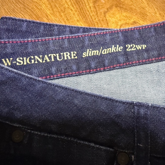 Talbots Signature Slim/Ankle with Ankle Zipper Dark WashJeans  Size 22WP - Picture 7 of 7